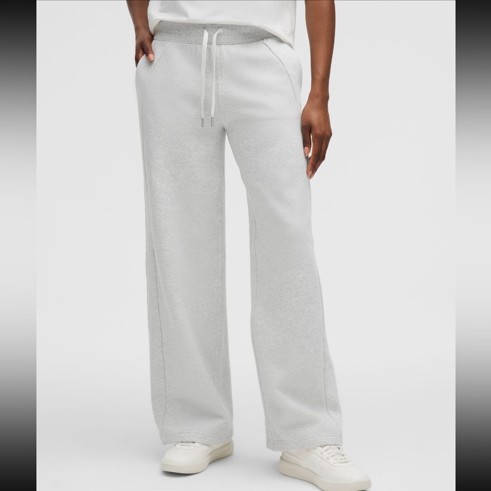 Lululemon Scuba Mid-Rise Wide Leg Pant Size XS Light Gray Worn Once